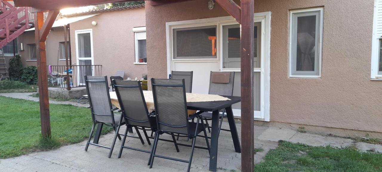Апартаменти Lelle Lelke Apartmanhaz Балатонлелле Екстер'єр фото
