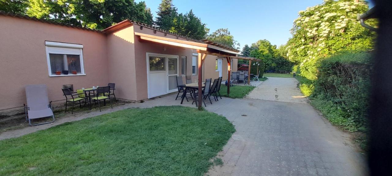 Апартаменти Lelle Lelke Apartmanhaz Балатонлелле Екстер'єр фото