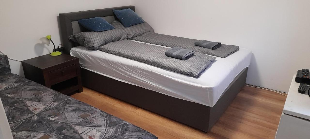 Апартаменти Lelle Lelke Apartmanhaz Балатонлелле Екстер'єр фото